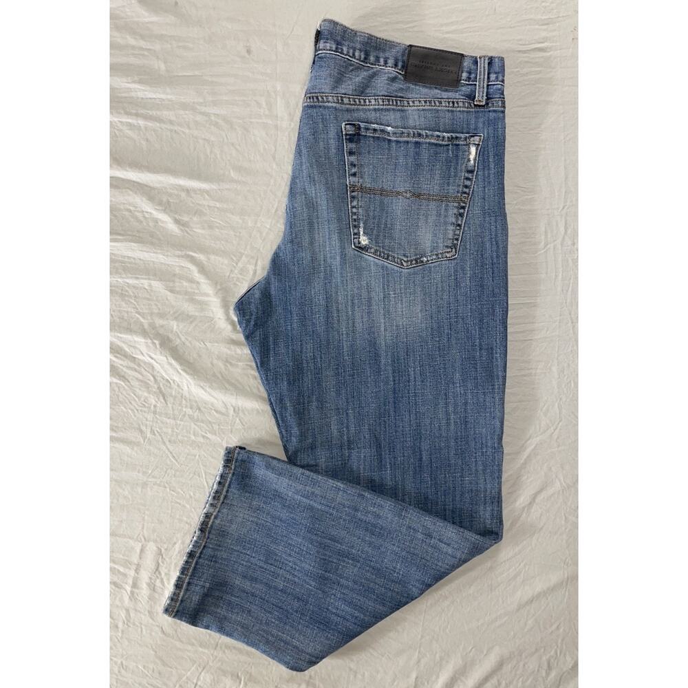 Lucky Brand 181 Relaxed Fit Destroyed Stretch Jeans. Upside Down Tag, 40X30. GUC